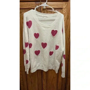 Women's soft heart sweater with pearl over heart detail, Madison Hudson size 2XL